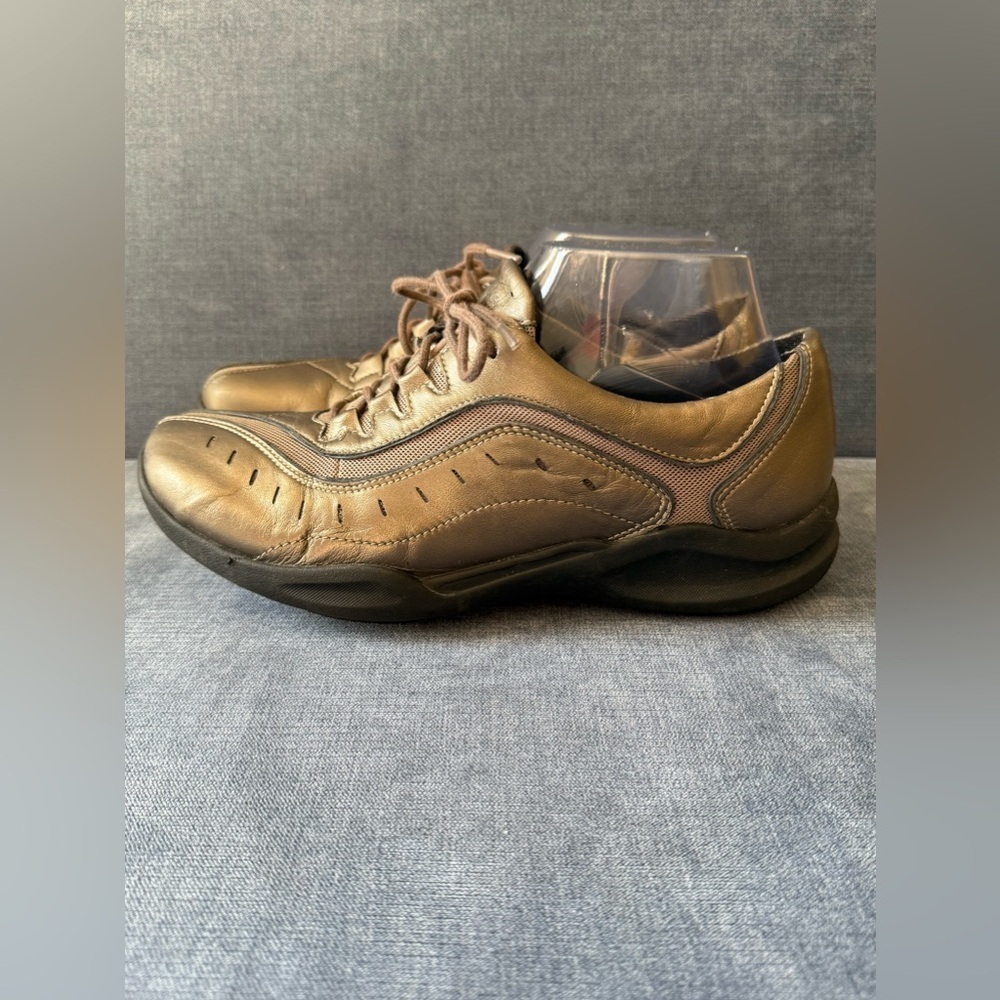 Clarks Womens Wave Wheel Pewter Metallic Leather Comfort Lace Up Sneakers 7.5 M - Picture 3 of 7